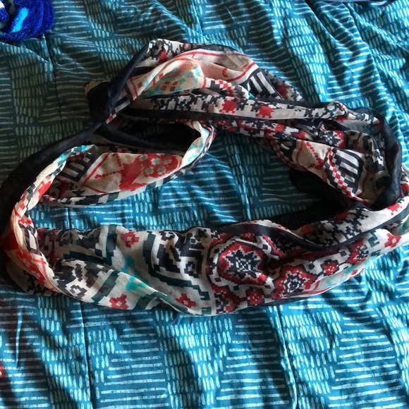 Infinity scarf - Picture 2 of 3